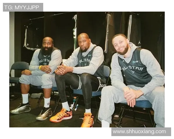 足球场上的时尚风向标偏爱长袜的明星球员们的独特魅力与风格