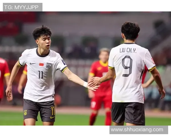 中国足球新星崛起盘点2023年最具潜力的年轻球员与他们的精彩表现