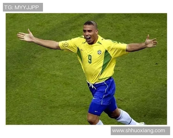 宇宙最强足球明星的传奇之路与辉煌成就揭秘