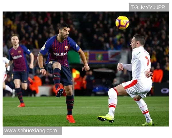 世界足球明星比赛盛典：球场上的传奇对决与激情碰撞