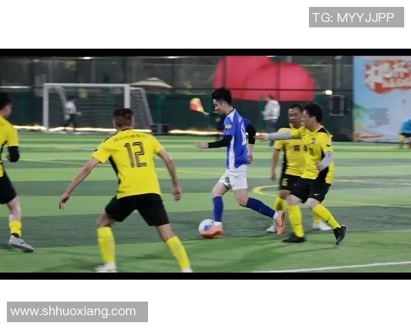 高清足球明星精彩瞬间字幕图片分享，尽享球场魅力与激情时刻