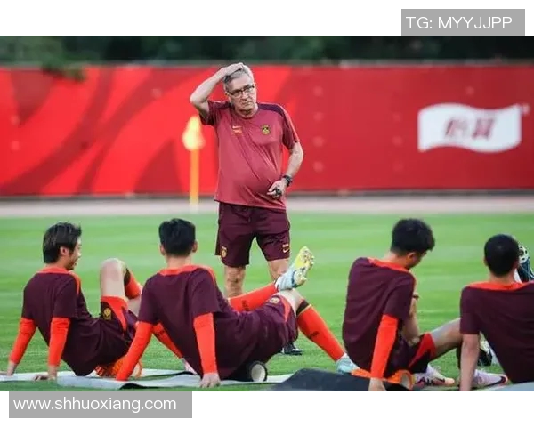 足球明星在泰国的奢华生活与文化体验揭秘